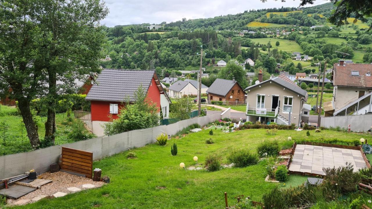 Stunning 4-Bed House In La Bourboule Villa Luaran gambar