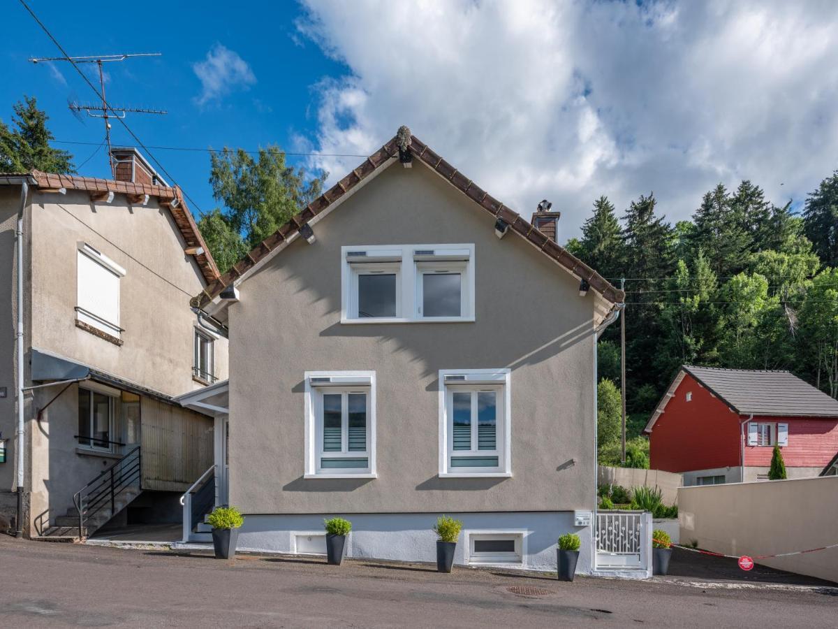 Stunning 4-Bed House In La Bourboule Villa Luaran gambar