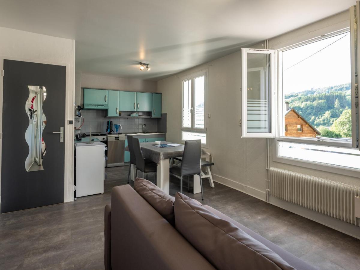 Stunning 4-Bed House In La Bourboule Villa Luaran gambar