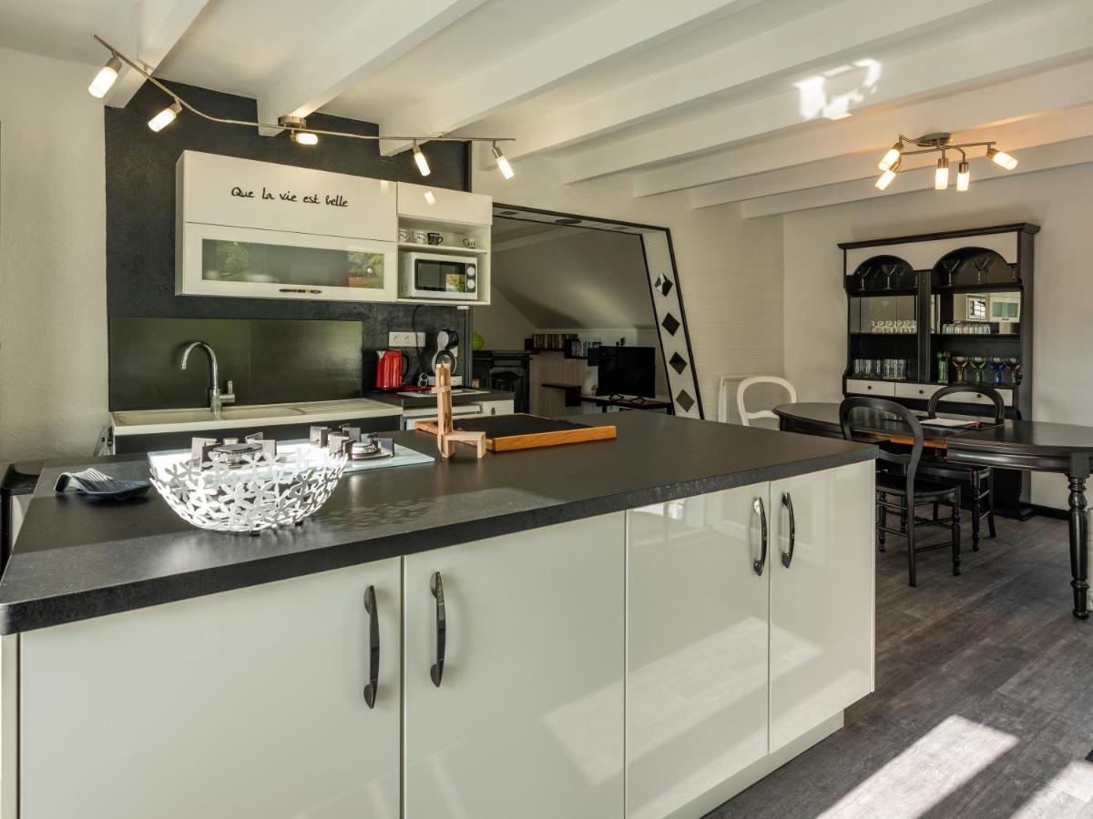 Stunning 4-Bed House In La Bourboule Villa Luaran gambar